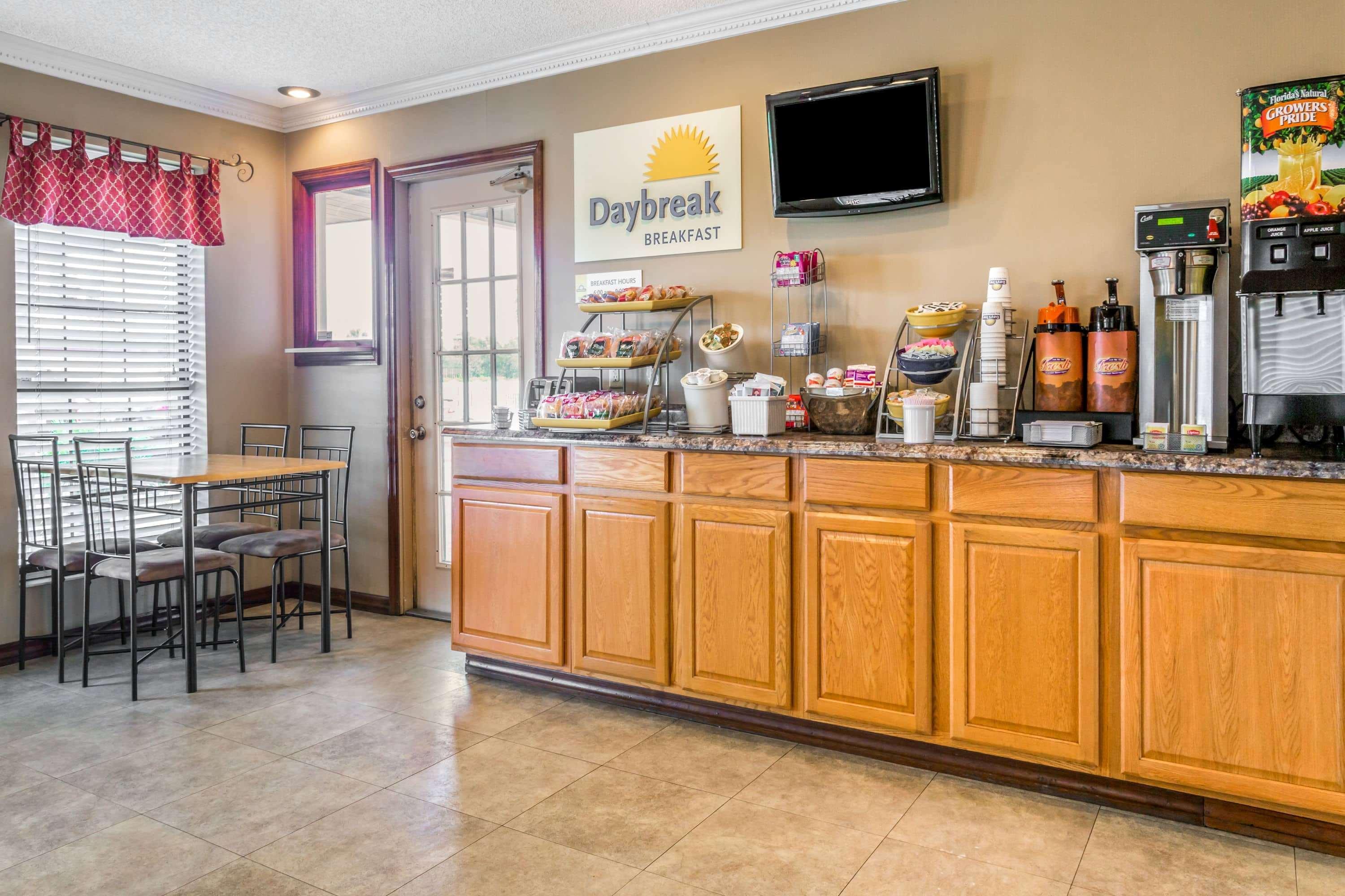 Days Inn By Wyndham Madison Esterno foto