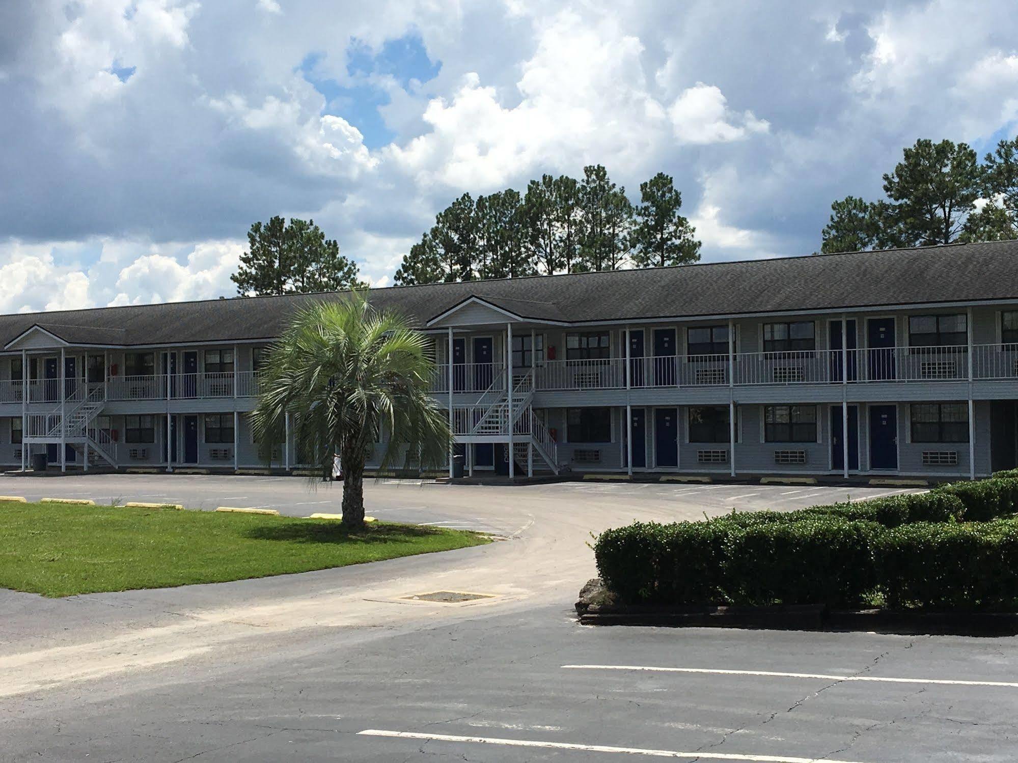 Days Inn By Wyndham Madison Esterno foto