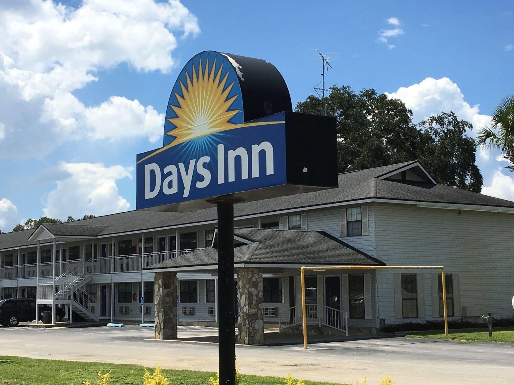 Days Inn By Wyndham Madison Esterno foto