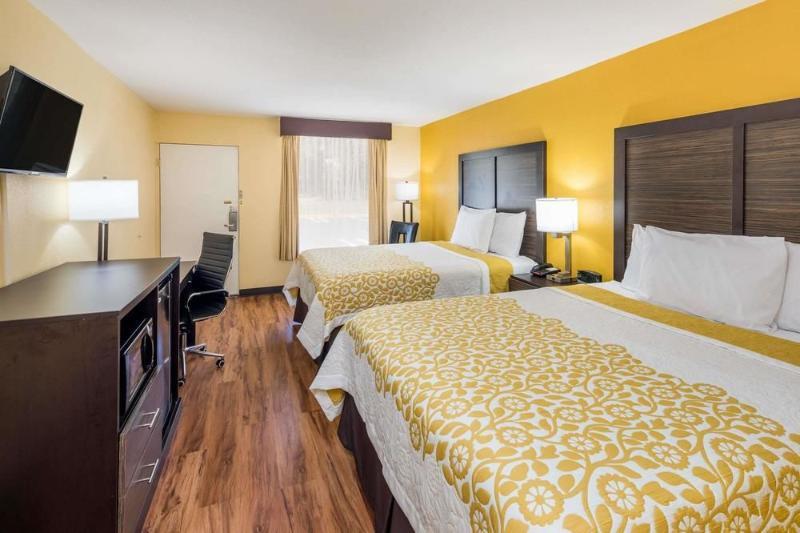 Days Inn By Wyndham Madison Esterno foto